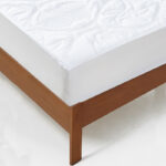 Moisture Proof Mattress Protector, 100% Polyester, Embossed Finish - Image 3