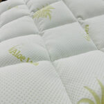 Aloe Vera Mattress Topper, Simmons, 450g Quilted Polyester - Image 3