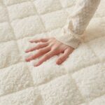 Lambswool Mattress Topper, Thick Warm Polyester Fill, Double 150 x 200cm - Image 6
